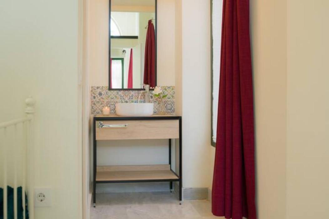 Apartamento A Estrenar Frente A La Plaza De Espana Sevilla Eksteriør billede